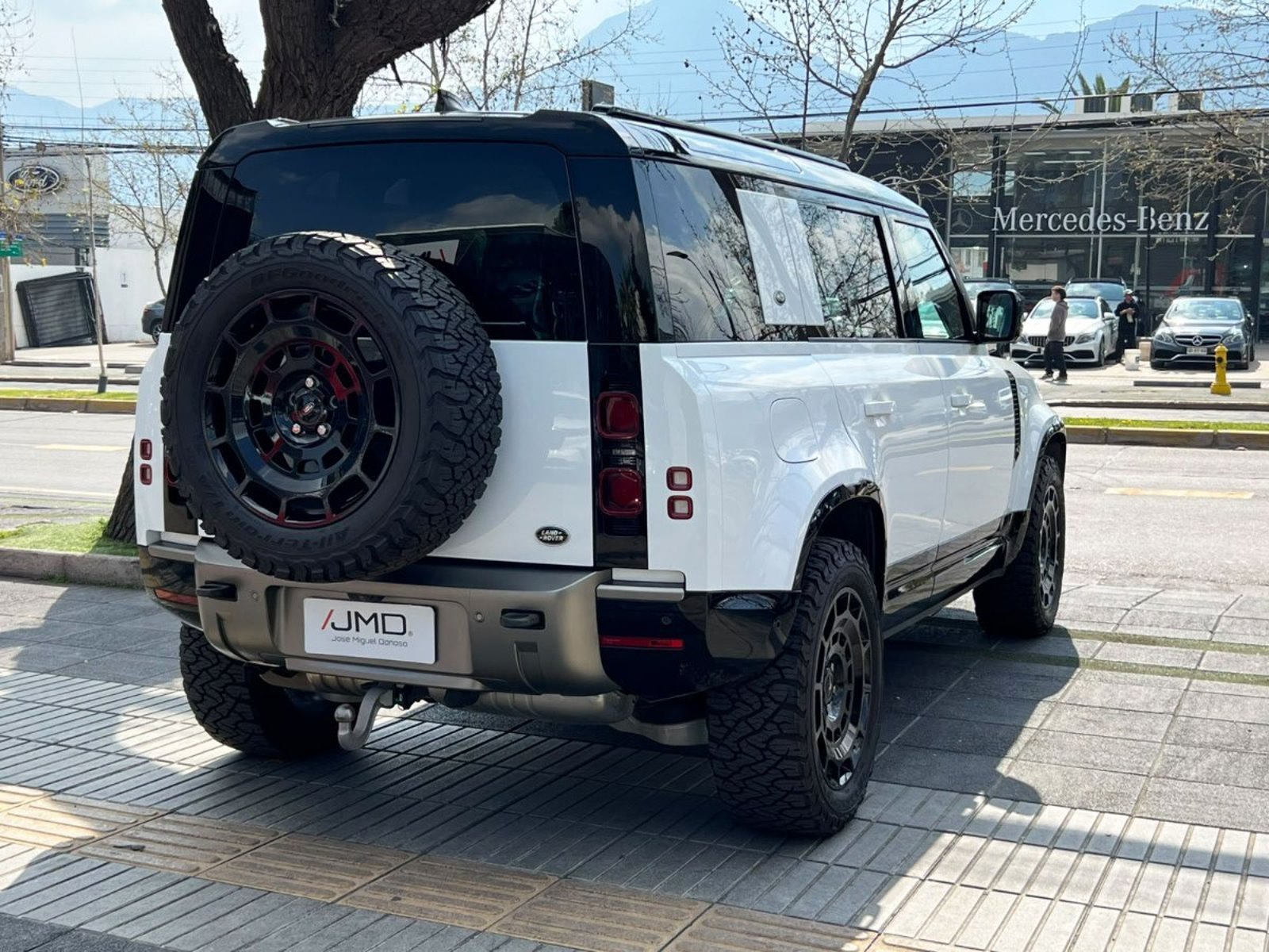Land Rover DEFENDER 3.0 110 X-DYNAMIC S 2023 - Imagen 6 de 10