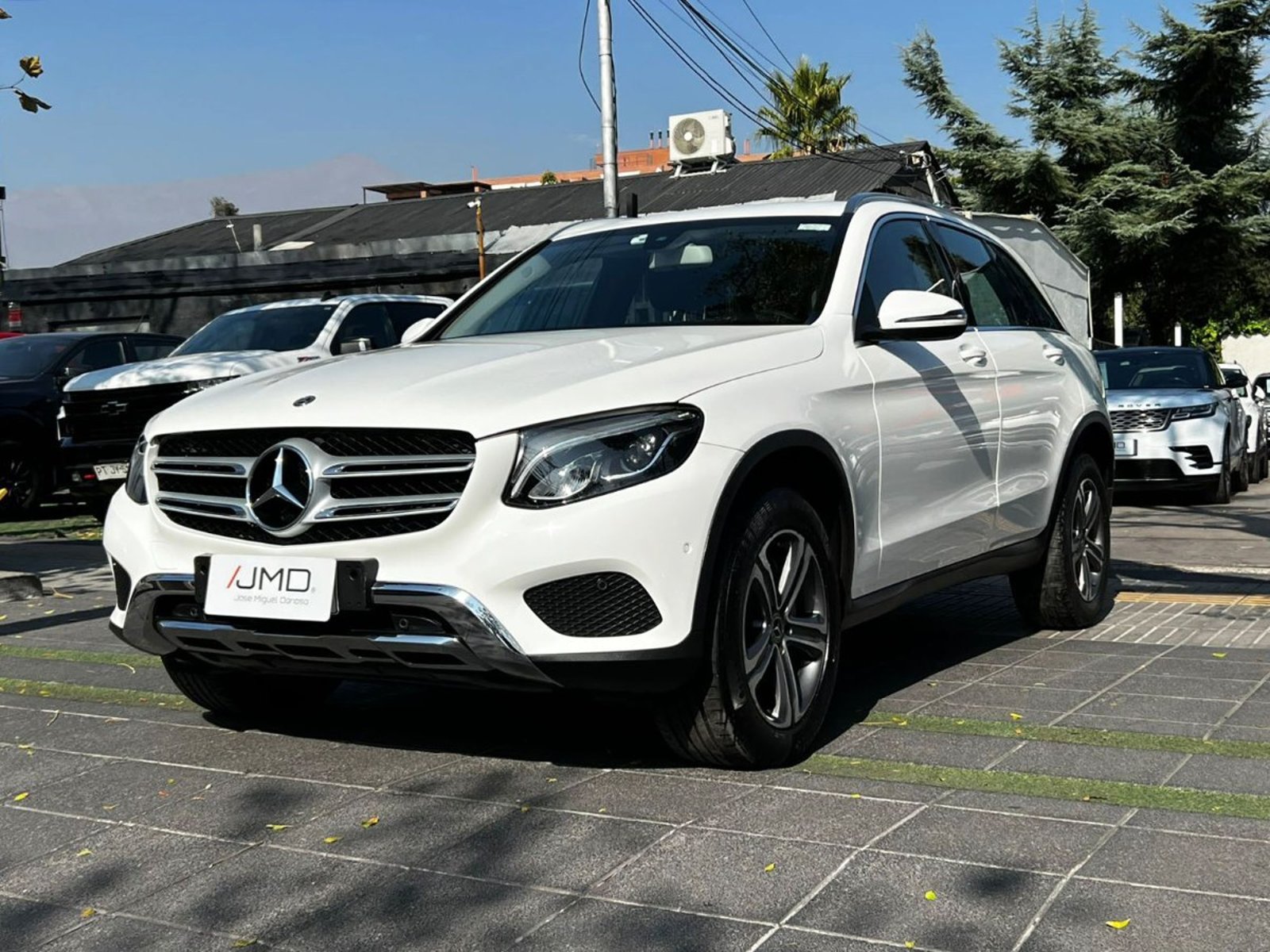 MERCEDES-BENZ GLC 220 D 4MATIC UN DUEÑO MANTENIMIENTO AL DÍA 2019 - Foto 3 de 10