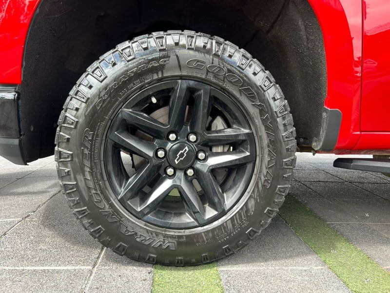 Chevrolet SILVERADO LT TRAIL BOSS 5.3 2021 - Imagen 10 de 10