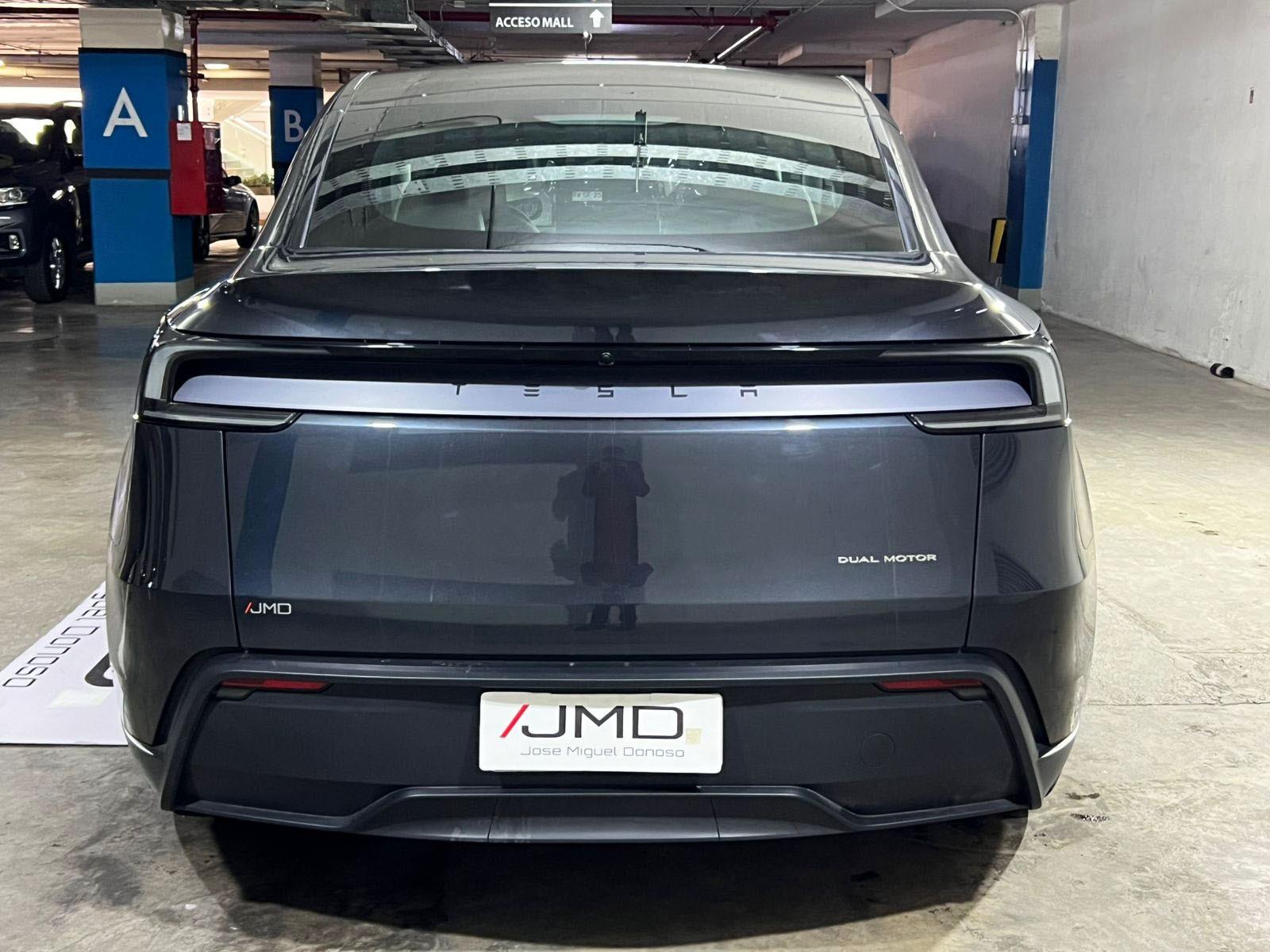Tesla MODEL Y LONG RANGE DUAL MOTOR AWD ÚNICO DUEÑO 2026 - Foto 5 de 10