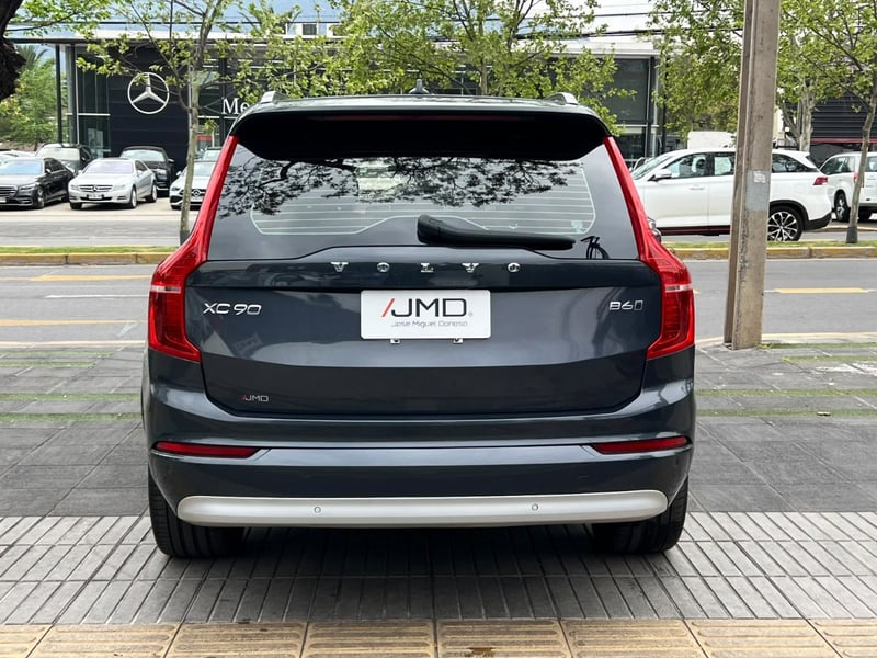 Volvo XC90 B6 MOMENTUM AWD 2.0 2022 - Imagen 5 de 10
