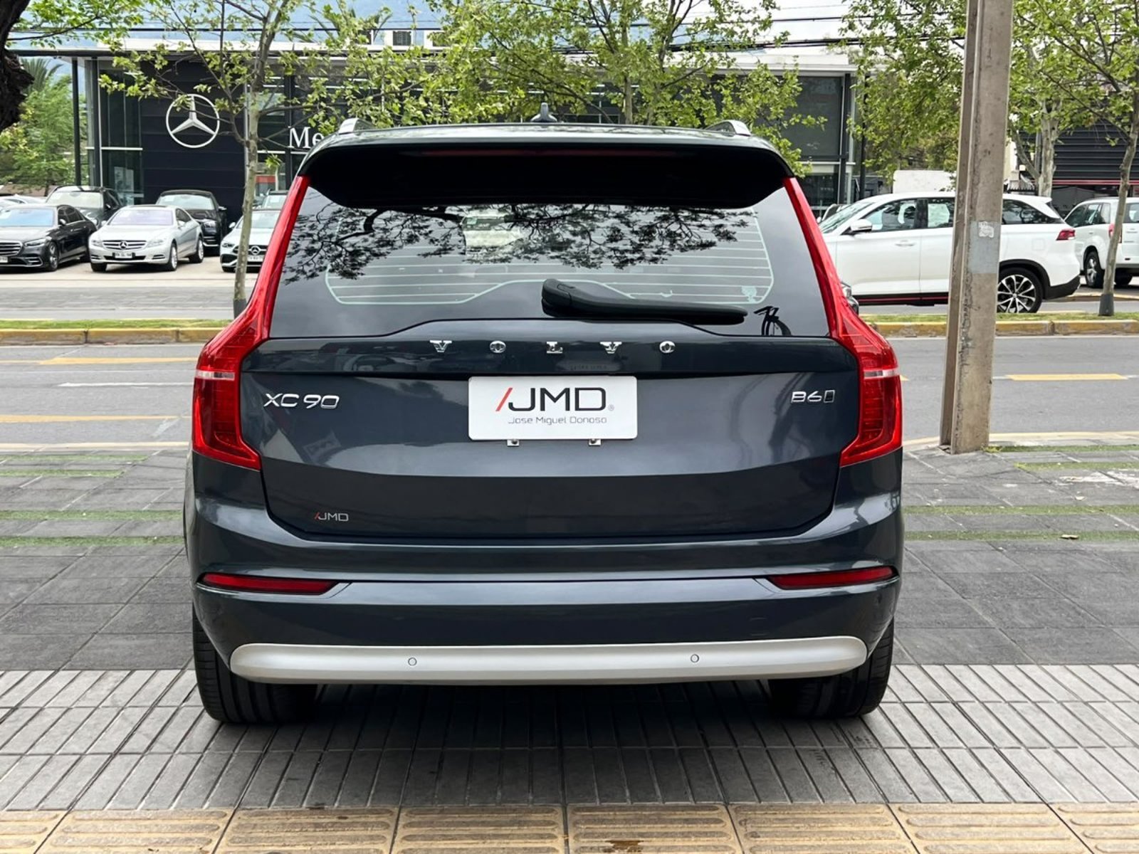 Volvo XC90 B6 MOMENTUM AWD 2.0 2022 - Foto 5 de 10