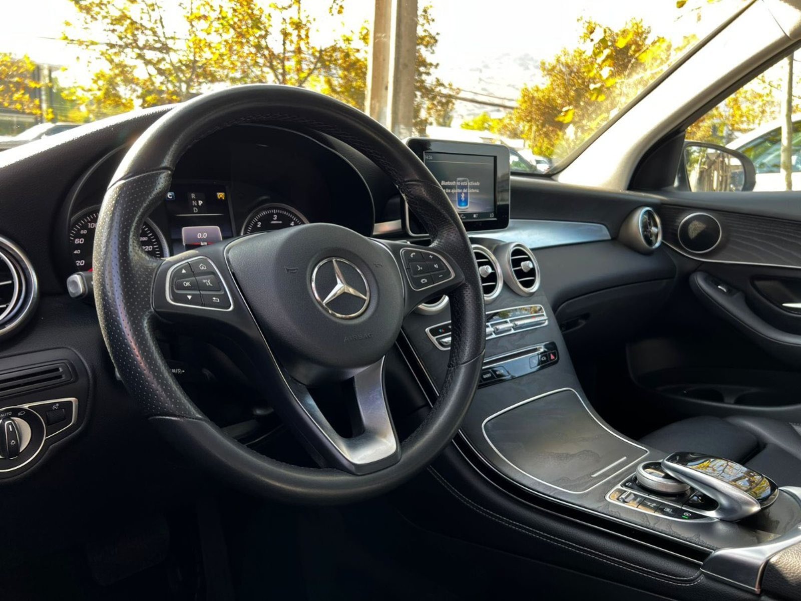 MERCEDES-BENZ GLC 220 D 4MATIC UN DUEÑO MANTENIMIENTO AL DÍA 2019 - Imagen 9 de 10
