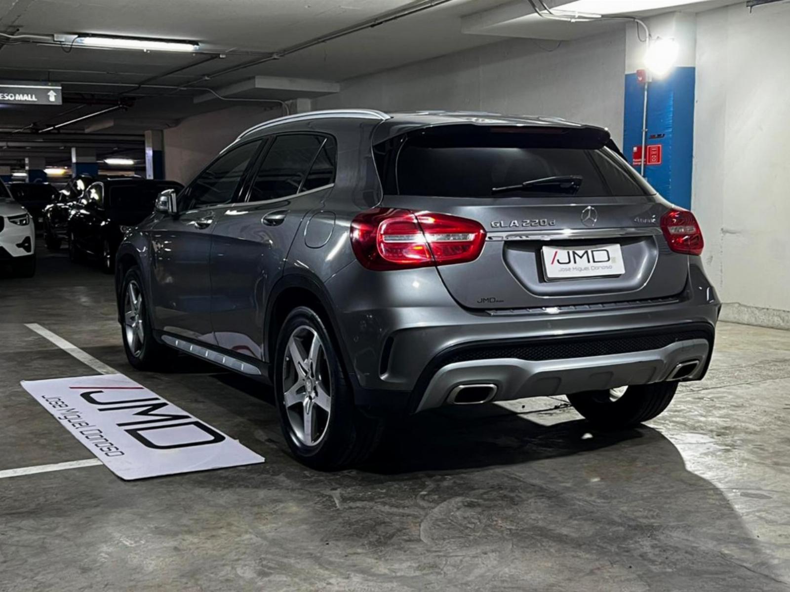 Mercedes-Benz GLA 220 D 4MATIC 2017 - Foto 4 de 10