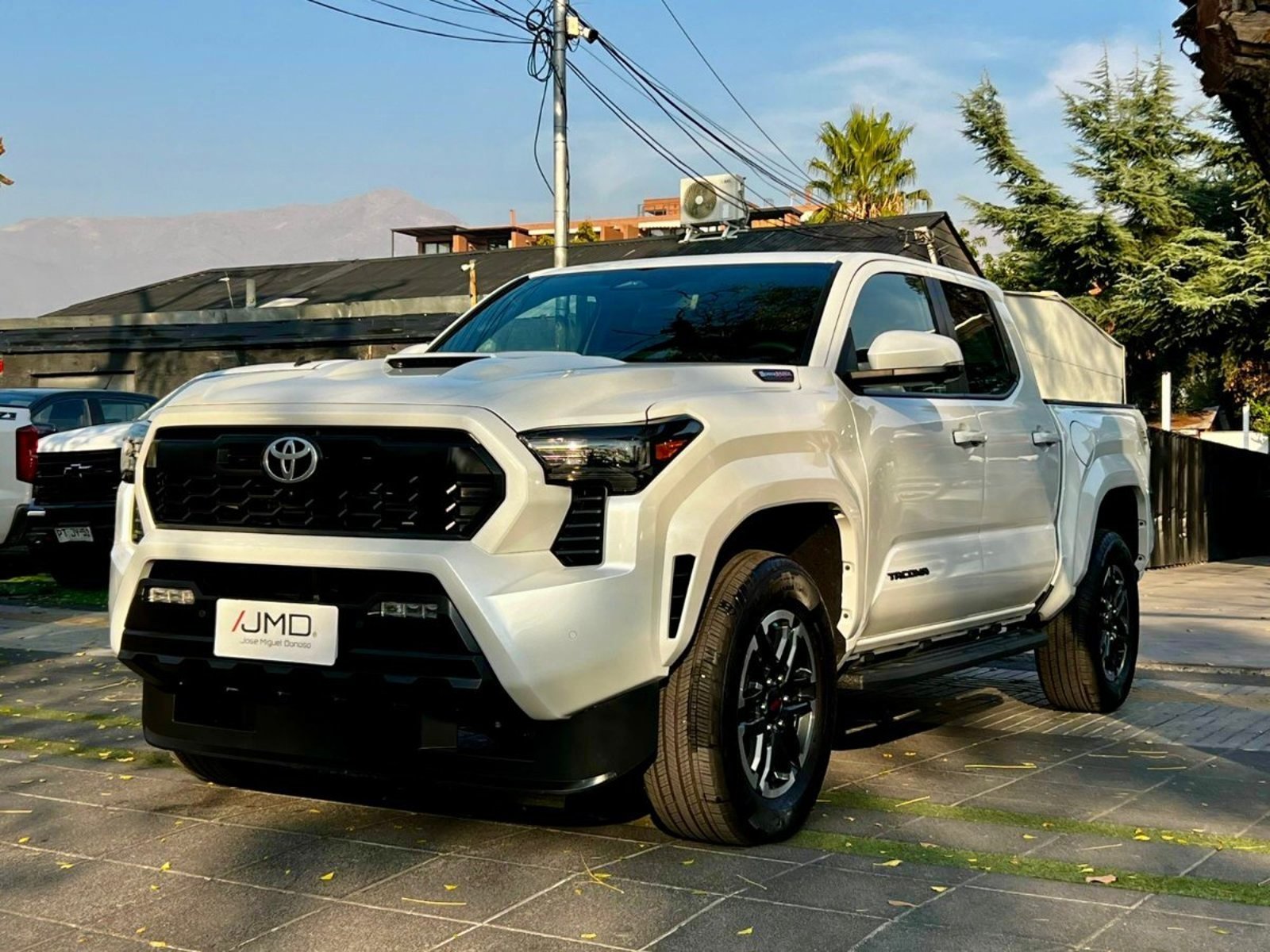 Toyota TACOMA TRD IFORCE MAX 4X4 2.4 2026 - Foto 3 de 10