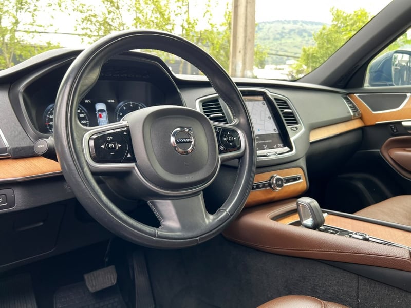 Volvo XC90 B6 MOMENTUM AWD 2.0 2022 - Imagen 9 de 10