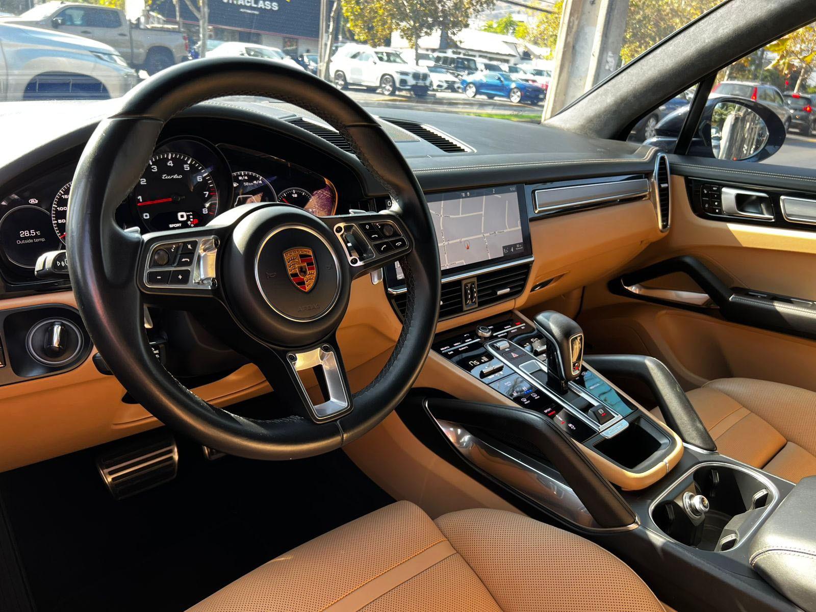Porsche CAYENNE 4.0 TURBO MANTENIMIENTO EN LA MARCA 2019 - Imagen 9 de 10