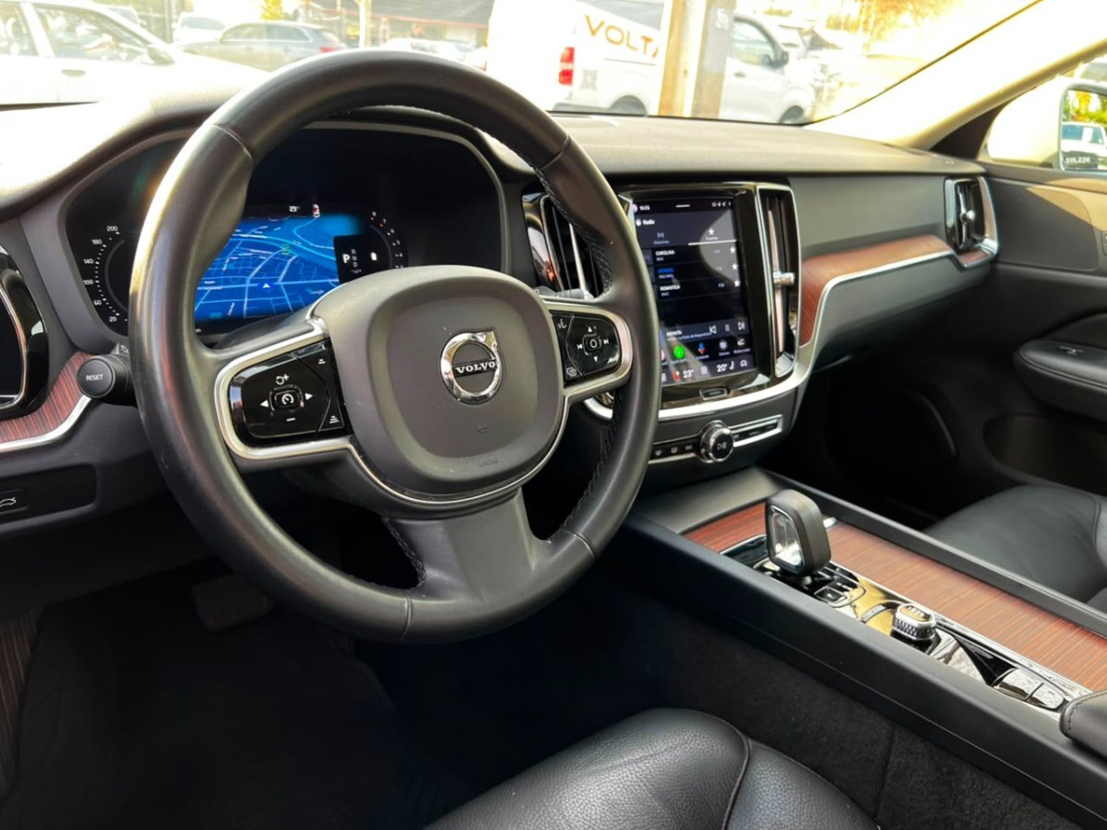 VOLVO V60 B5 AWD 2023 - Imagen 9 de 10