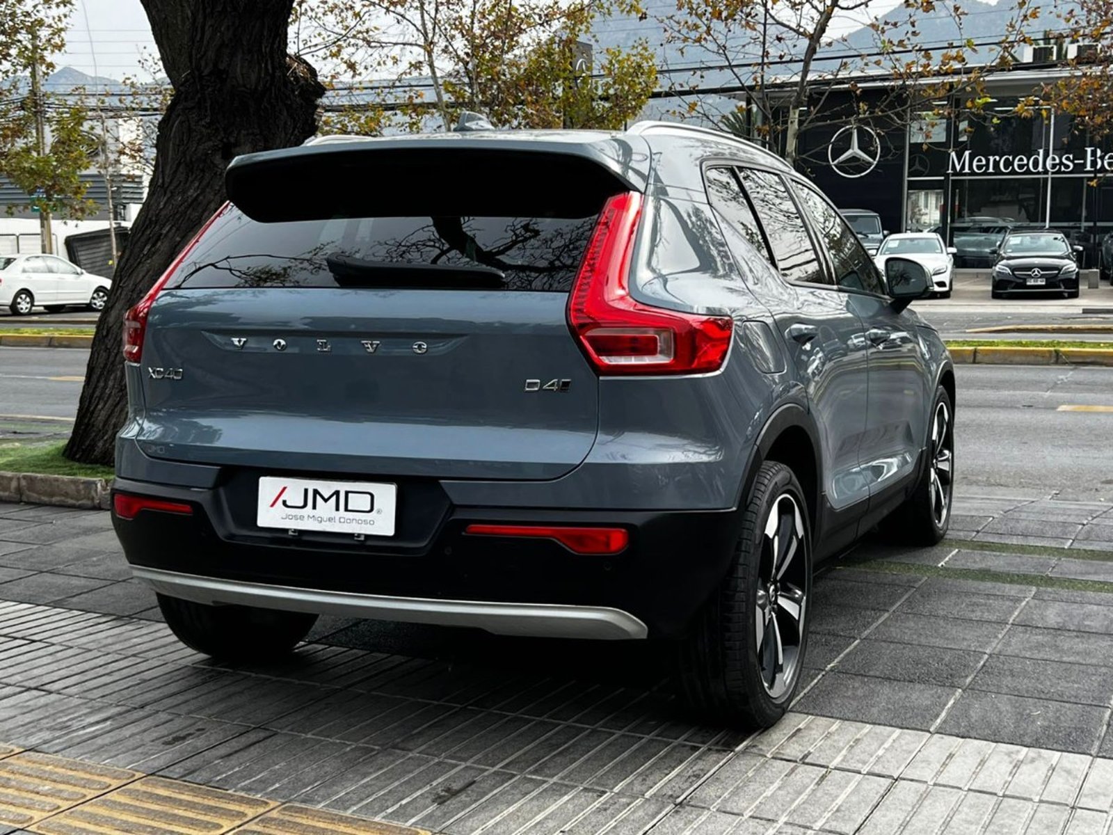 Volvo XC40 D4 AWD 2.0 2020 - Imagen 4 de 10