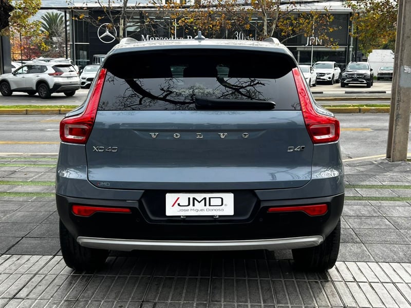 Volvo XC40 D4 AWD 2.0 2020 - Imagen 5 de 10