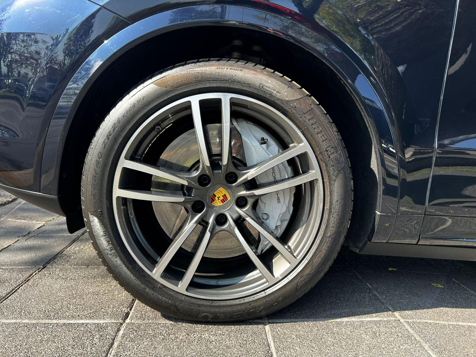 Porsche CAYENNE 4.0 TURBO MANTENIMIENTO EN LA MARCA 2019 - Imagen 8 de 10