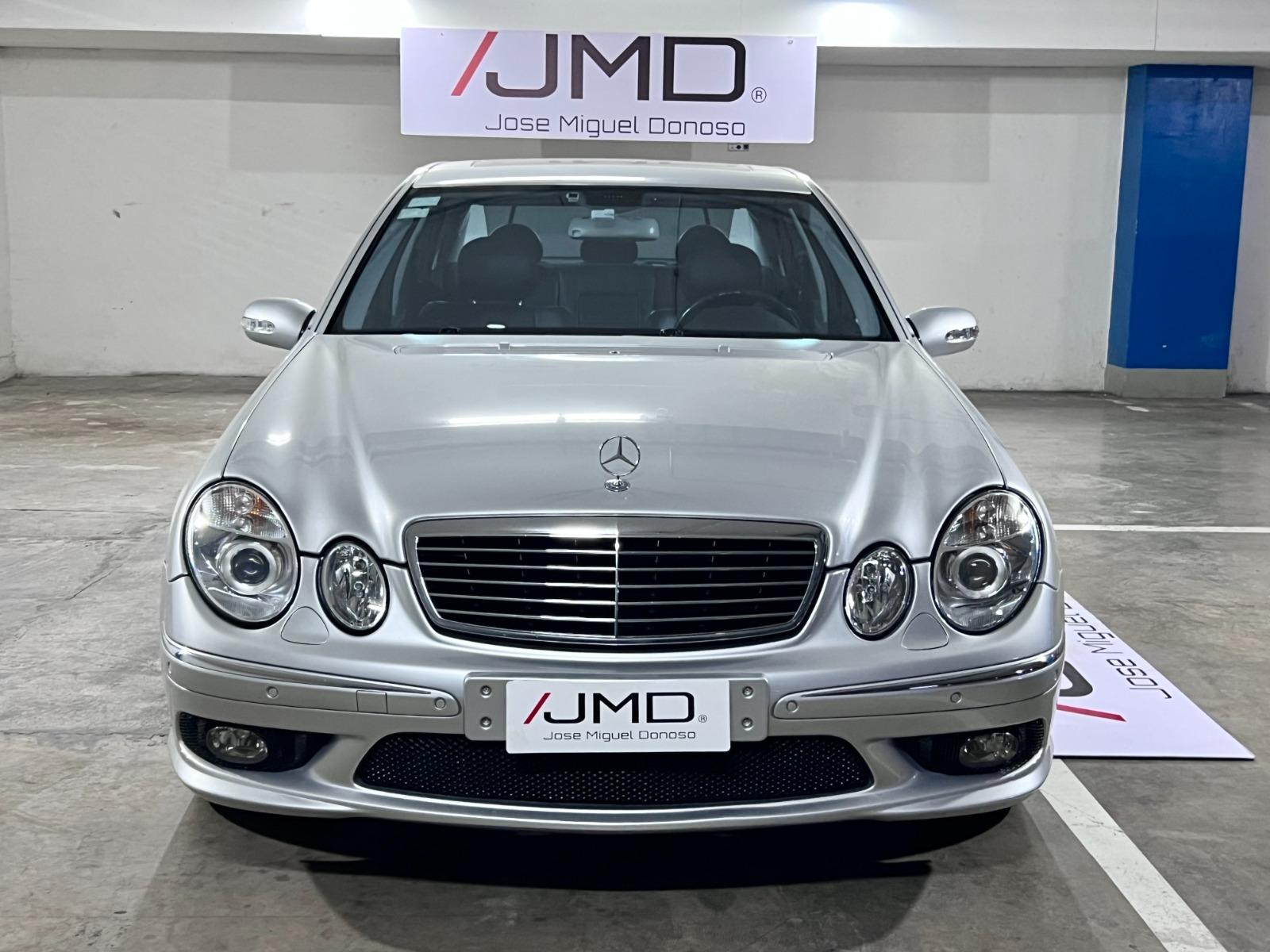 Mercedes-Benz E 55 AMG KOMPRESSOR 5.5 2006 - Foto 2 de 10