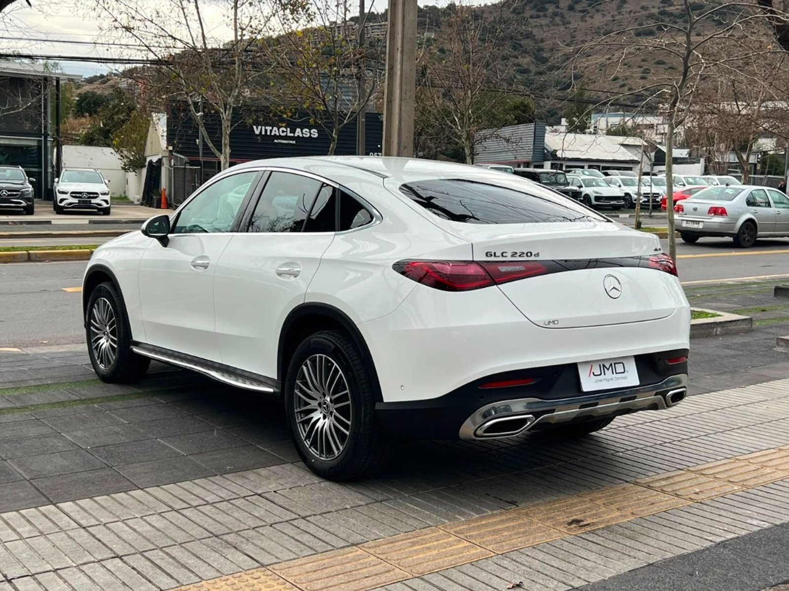 Mercedes-Benz GLC 220D COUPE AMG 4MATIC 2026 - Foto 4 de 10