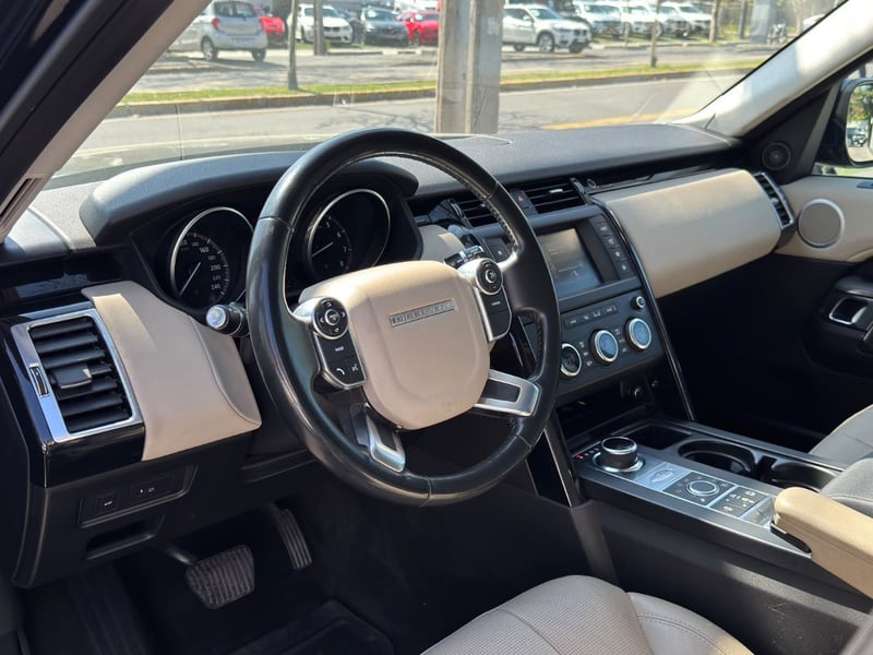 Land Rover DISCOVERY 3.0 2018 - Imagen 8 de 10