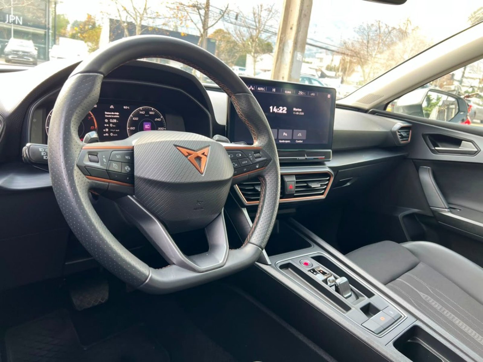 Cupra LEON 1.4 TSI AT 2024 - Imagen 9 de 10