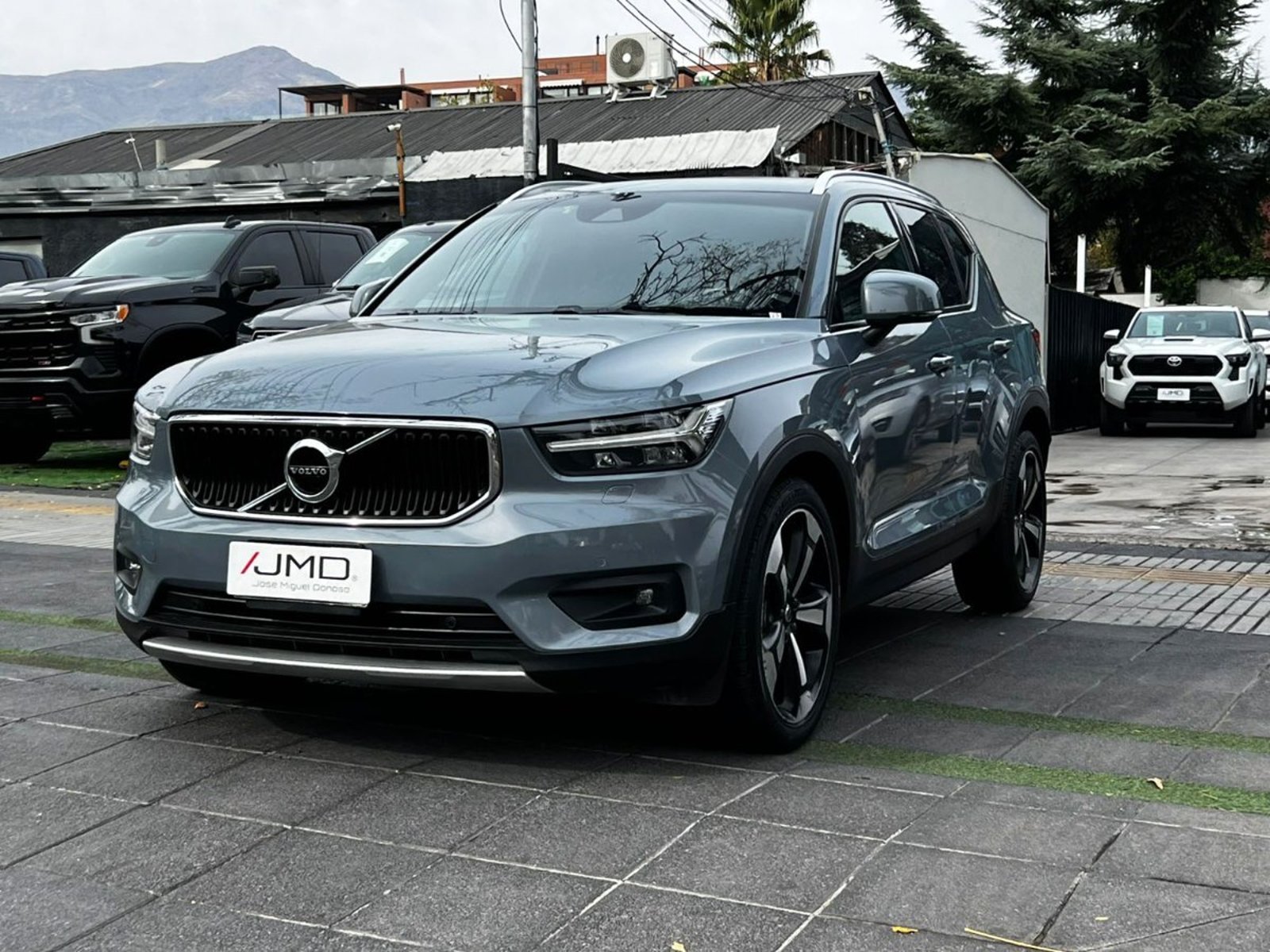Volvo XC40 D4 AWD 2.0 2020 - Foto 3 de 10