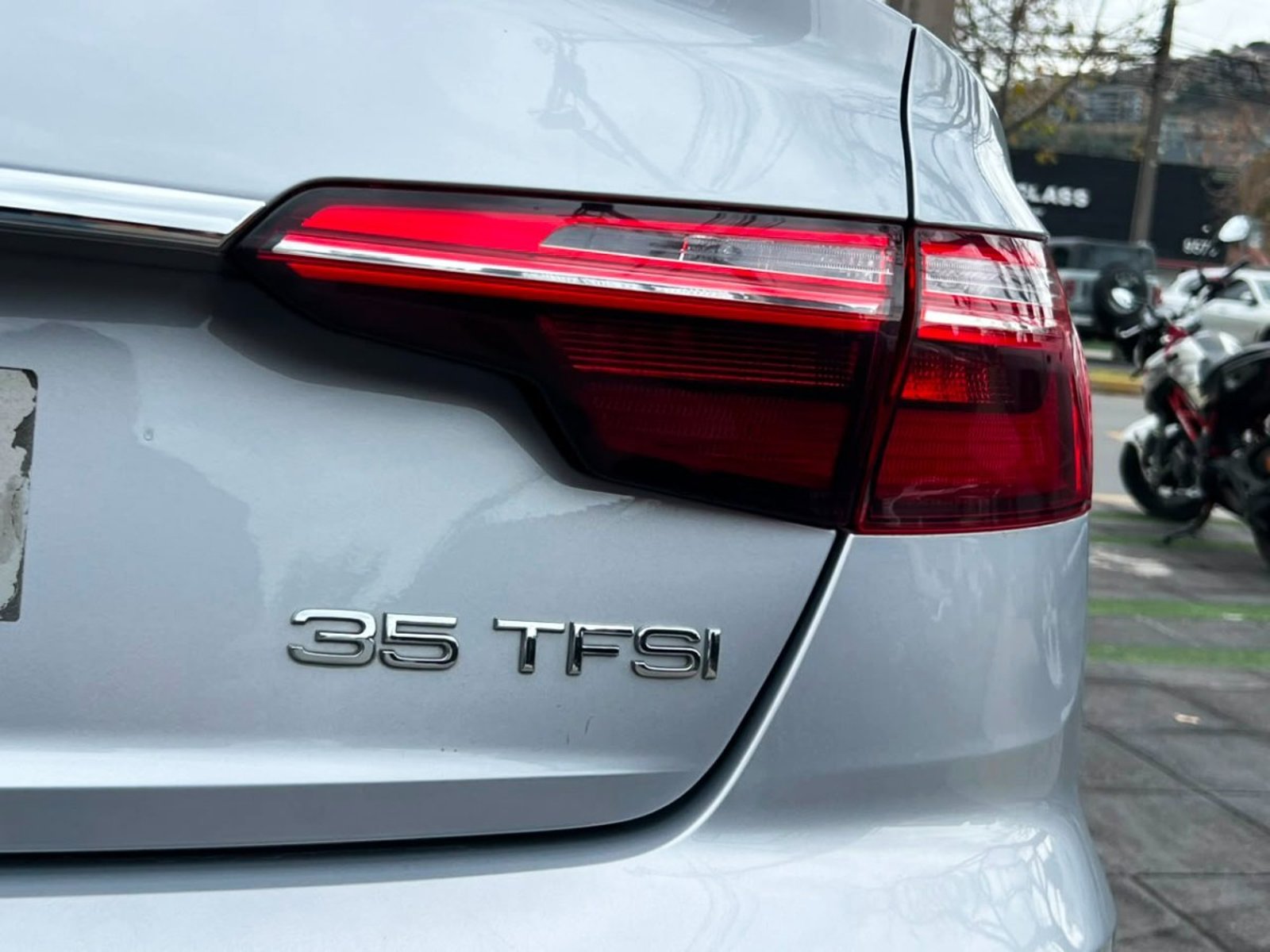 Audi A4 35 TFSI 2.0 2022 - Imagen 7 de 10