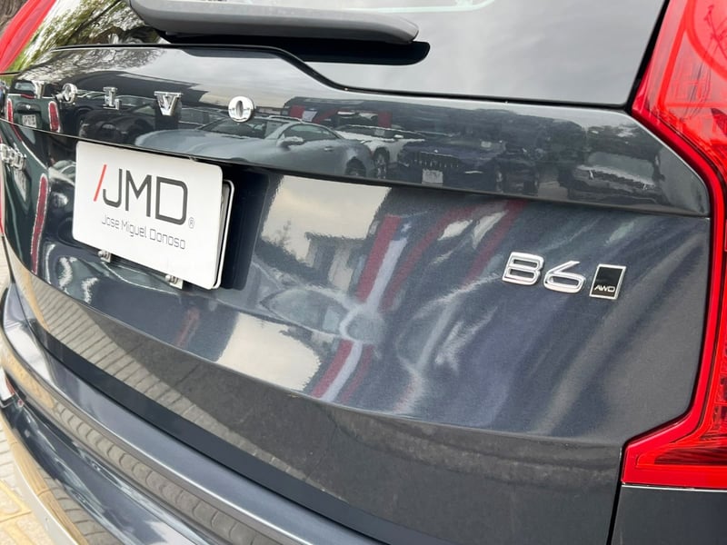 Volvo XC90 B6 MOMENTUM AWD 2.0 2022 - Imagen 7 de 10