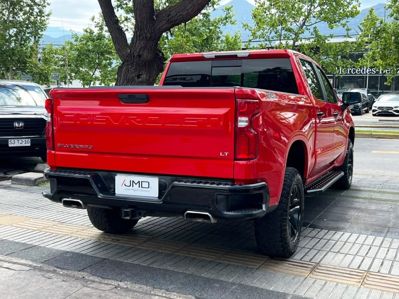 Chevrolet SILVERADO LT TRAIL BOSS 5.3 2021 - Imagen 6 de 10