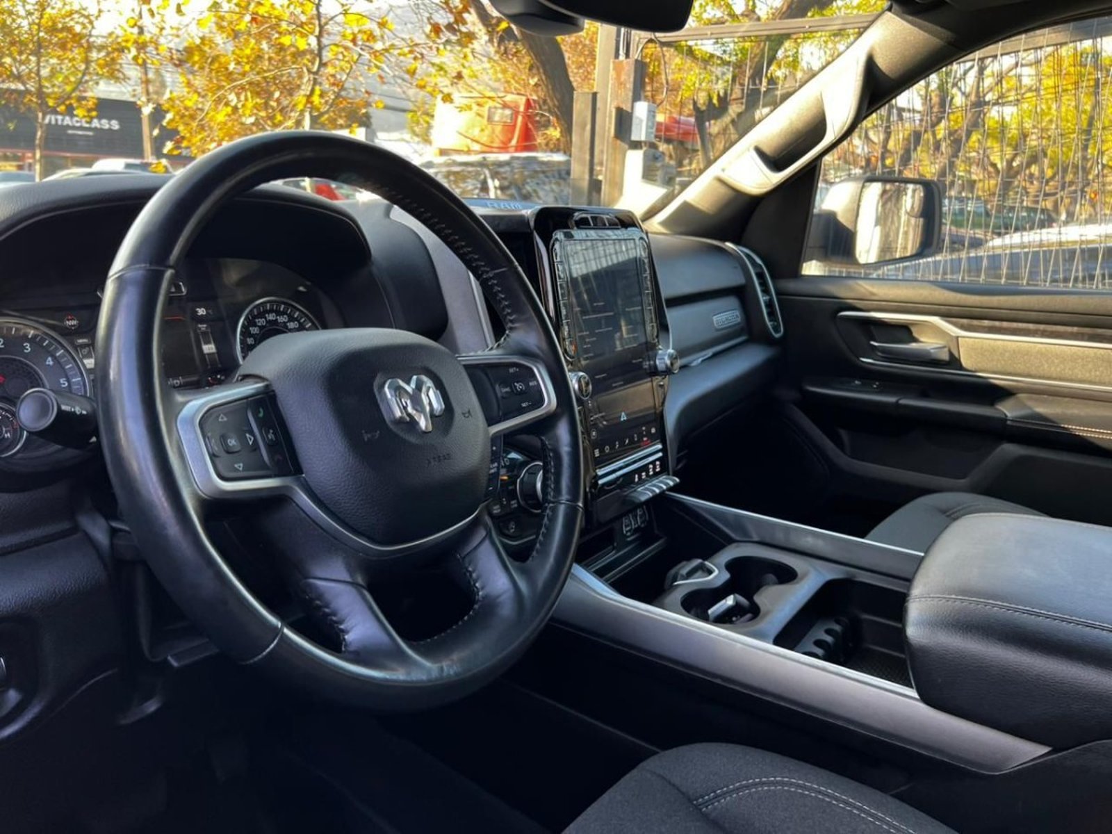 RAM 1500 BIG HORN E -TORQUE 4X4 3.6 AT 2023 - Imagen 9 de 10