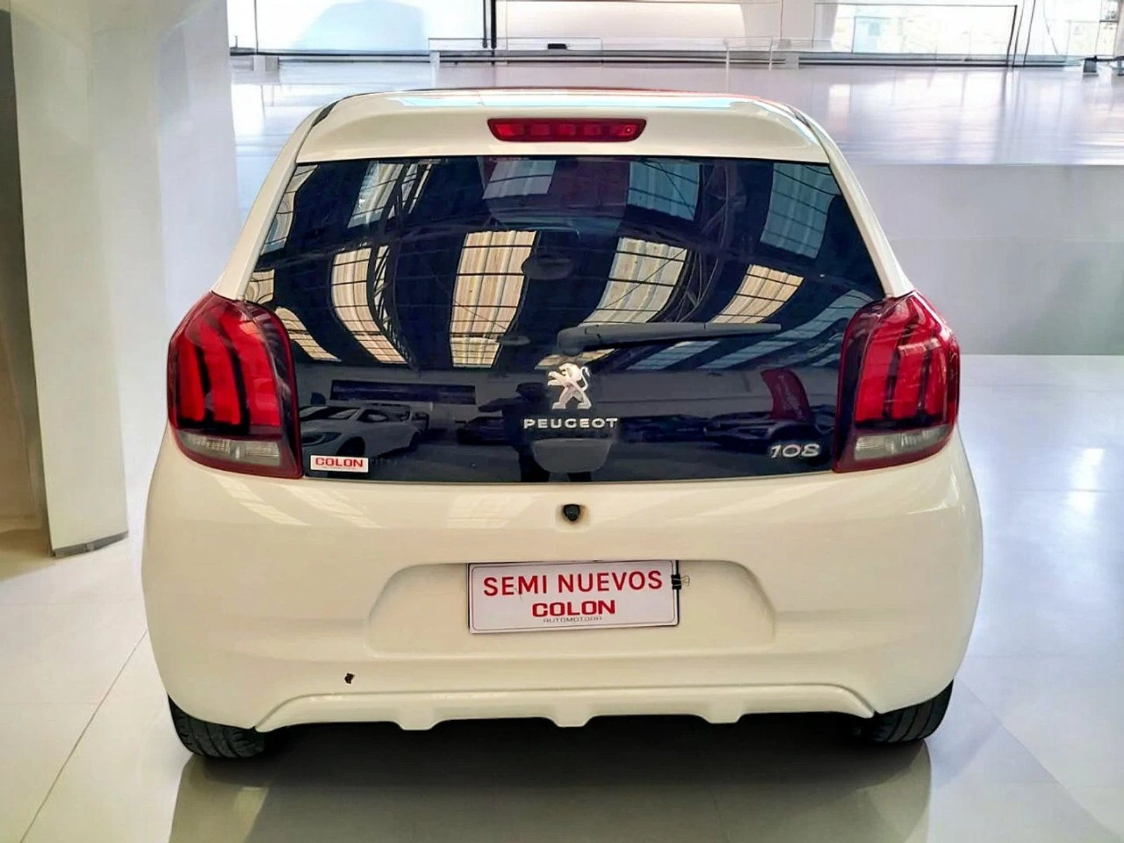 Peugeot 108 TOP ALLURE TN 1.2 PURETECH 2017 - Foto 5 de 10