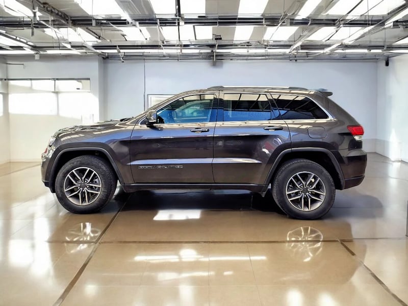 Jeep GRAND CHEROKEE LAREDO 4X2 3.6L 2021 - Imagen 7 de 12