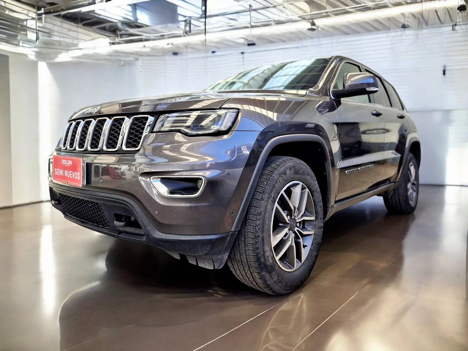 Jeep GRAND CHEROKEE LAREDO 4X2 3.6L 2021 - Foto 3 de 12