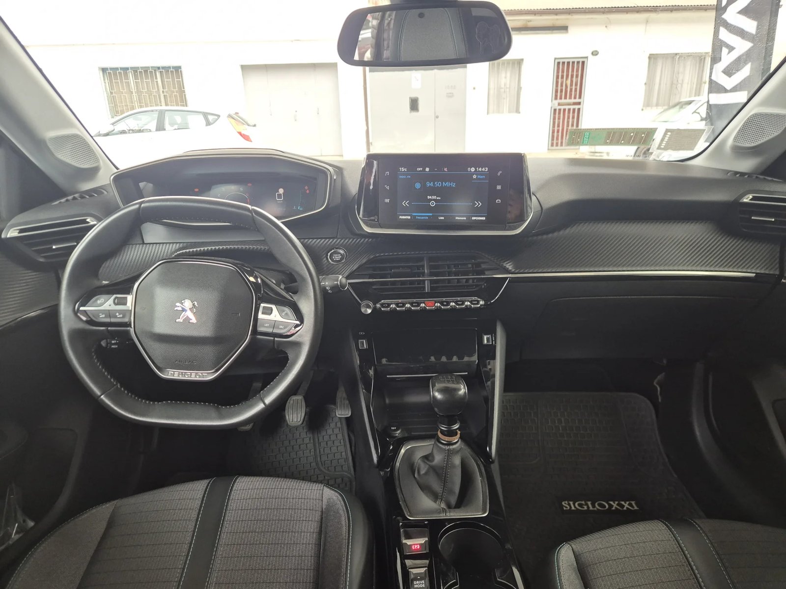 Peugeot 208 208 PURE TECH HB 1.2 2022 - Imagen 9 de 12