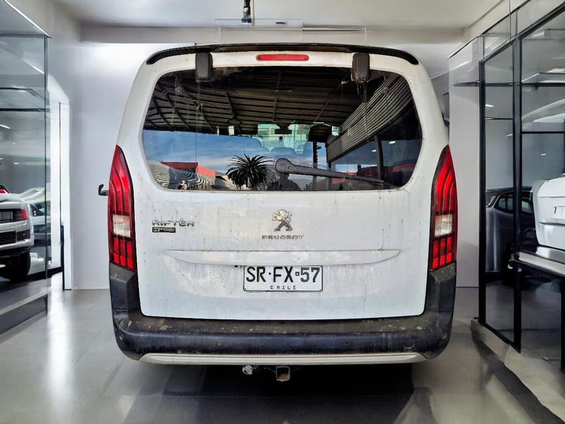 Peugeot RIFTER ALLURE BLUEHDI 130 EAT8 2023 - Imagen 6 de 11