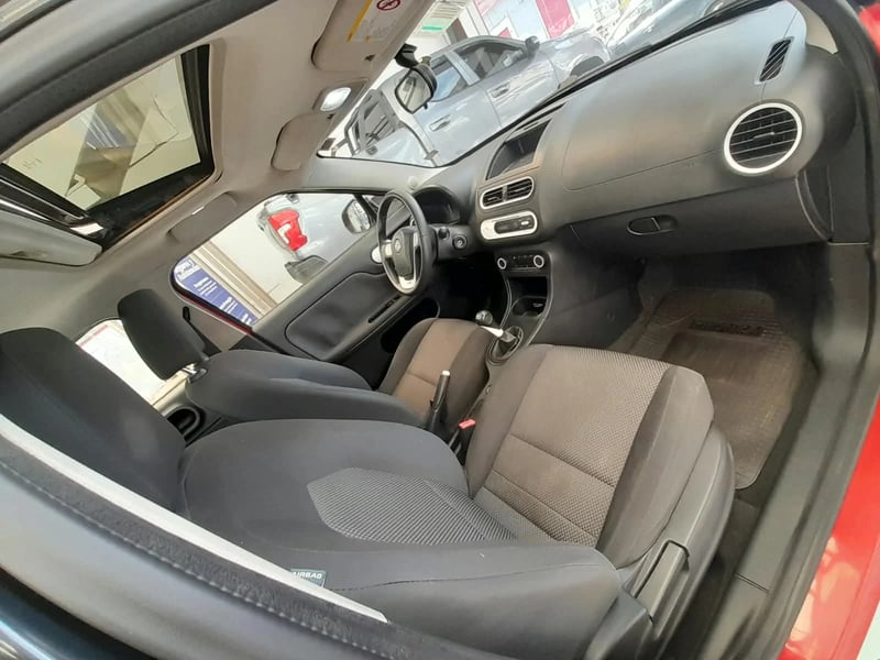 MG 3 CONFORT 1.5 2013 - Imagen 9 de 10