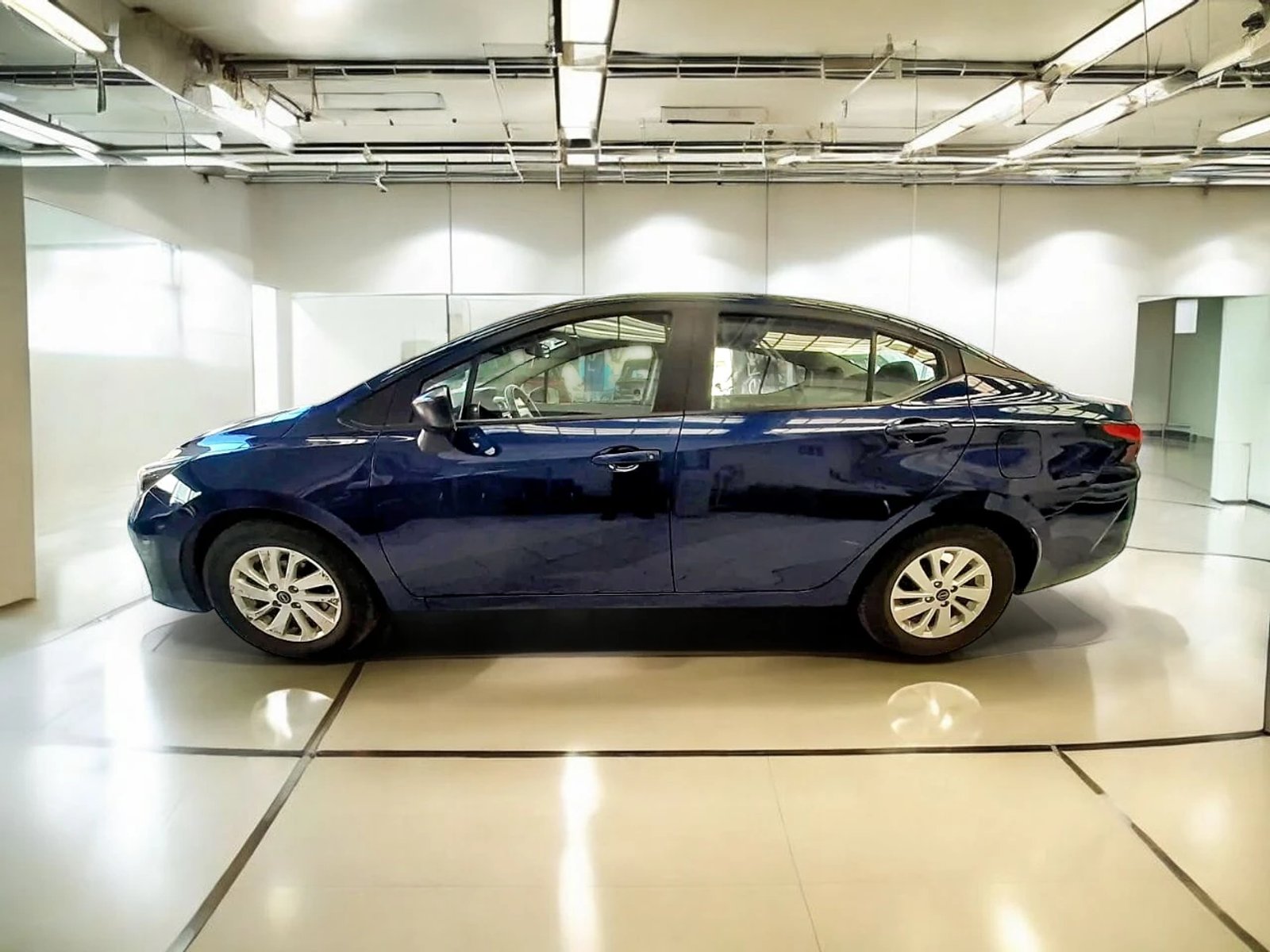 Nissan VERSA 2024 - Imagen 3 de 7