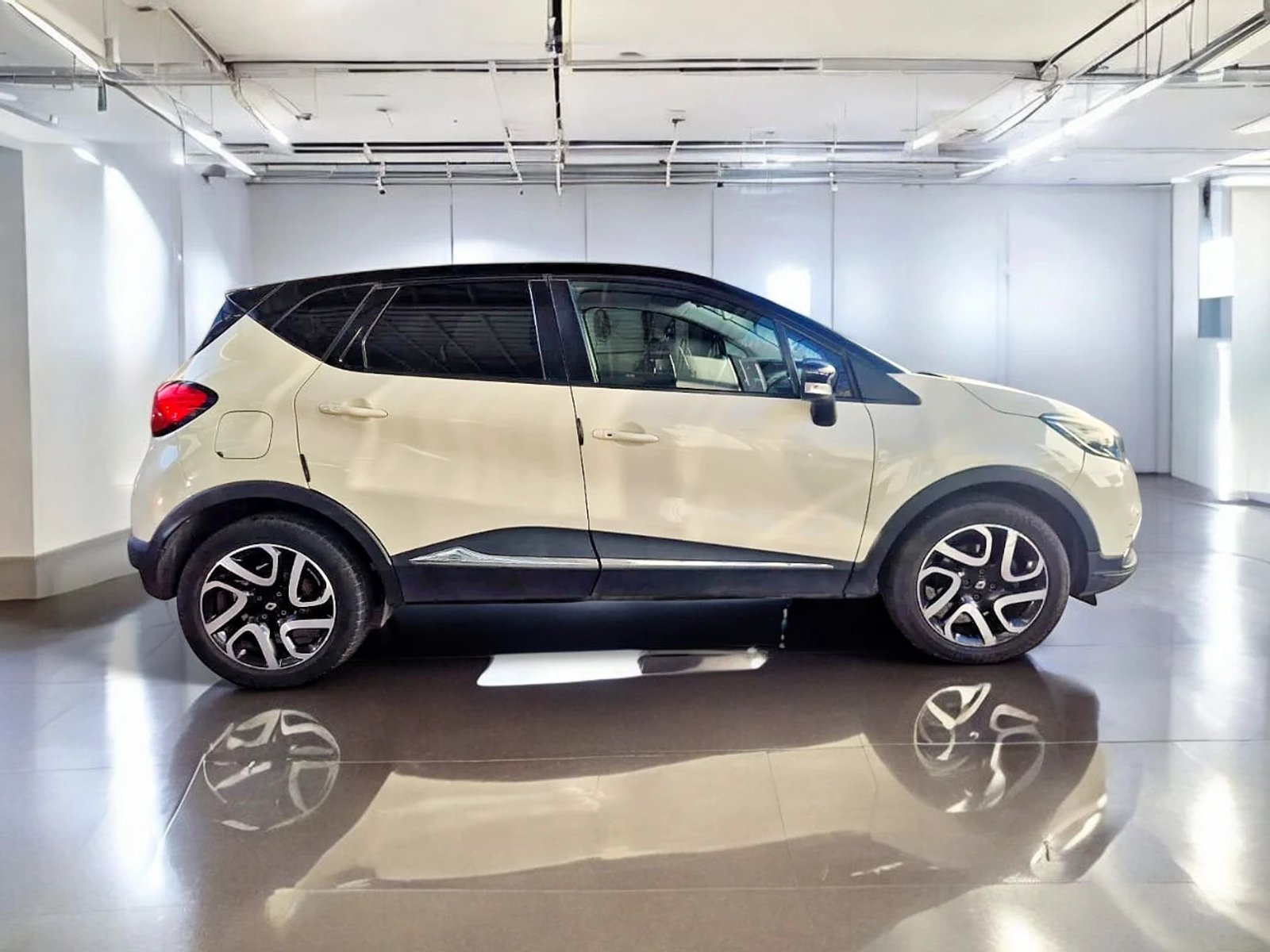 Renault CAPTUR DYNAMIQUE 1.5 2016 - Imagen 9 de 13