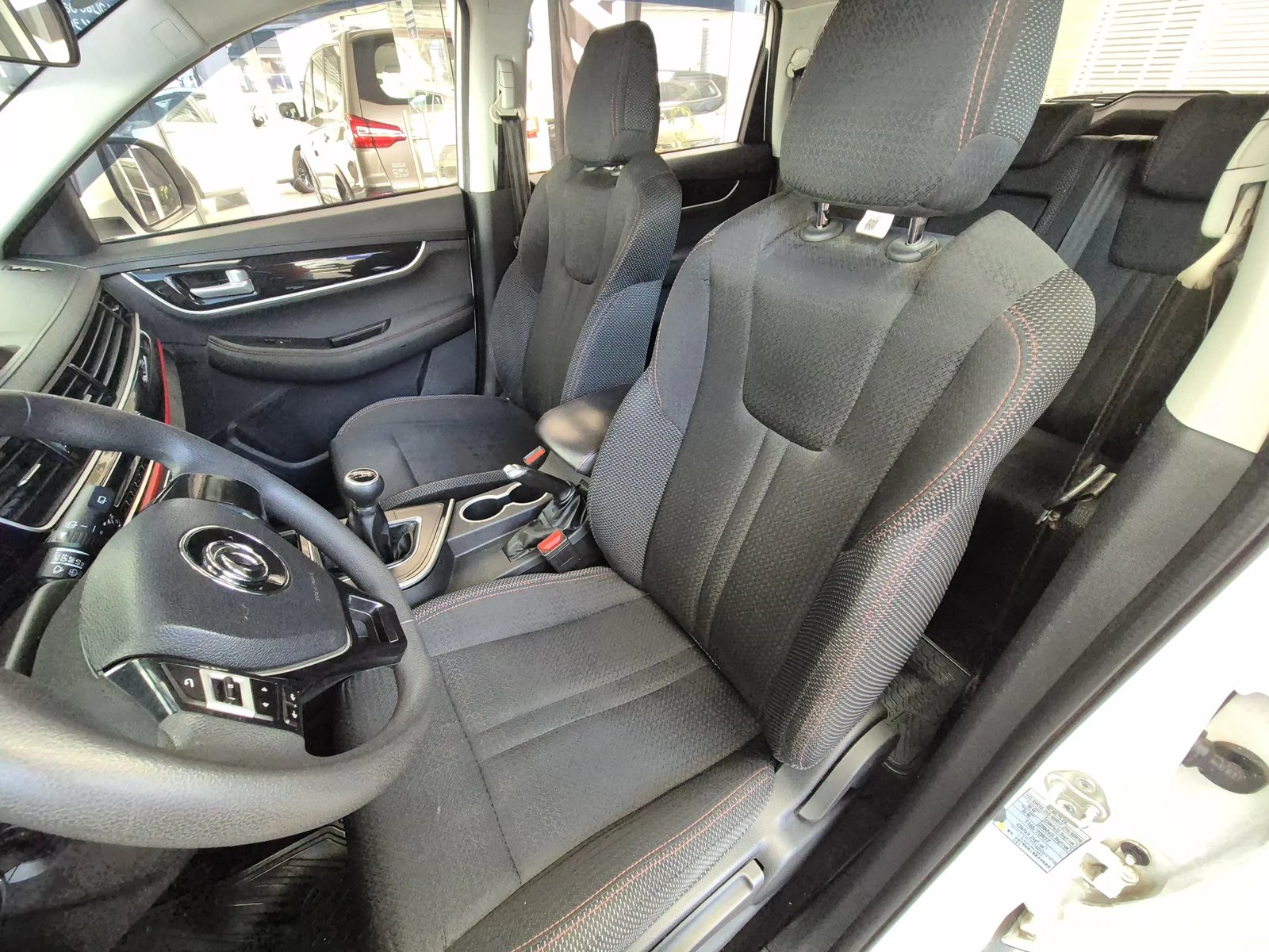 Dongfeng JOYEAR SX5 LUXURY MT 5 PS 2022 - Imagen 10 de 13
