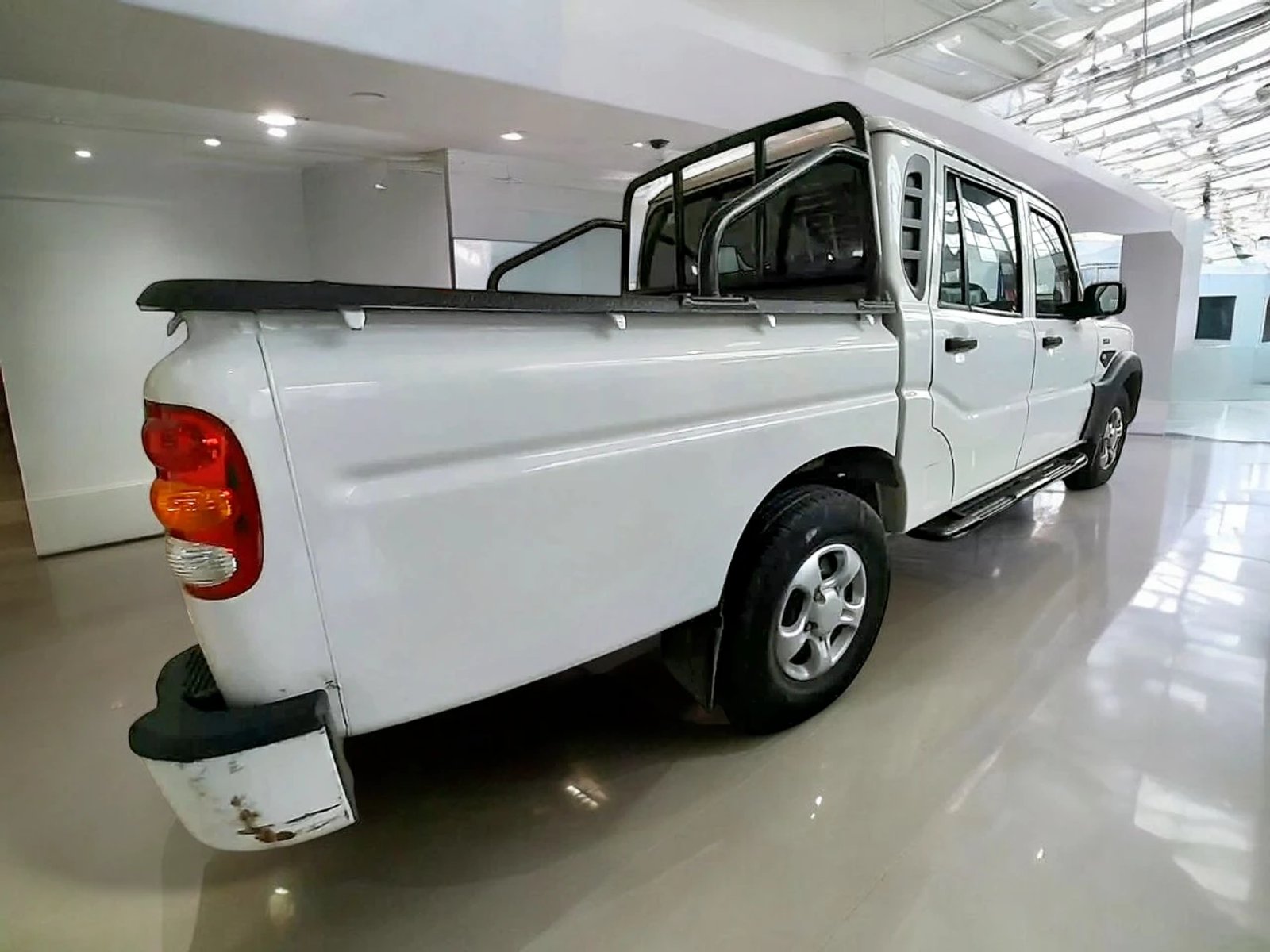 Mahindra PIK-UP UP D CAB CRDE 4P 2.2 2023 - Imagen 5 de 12