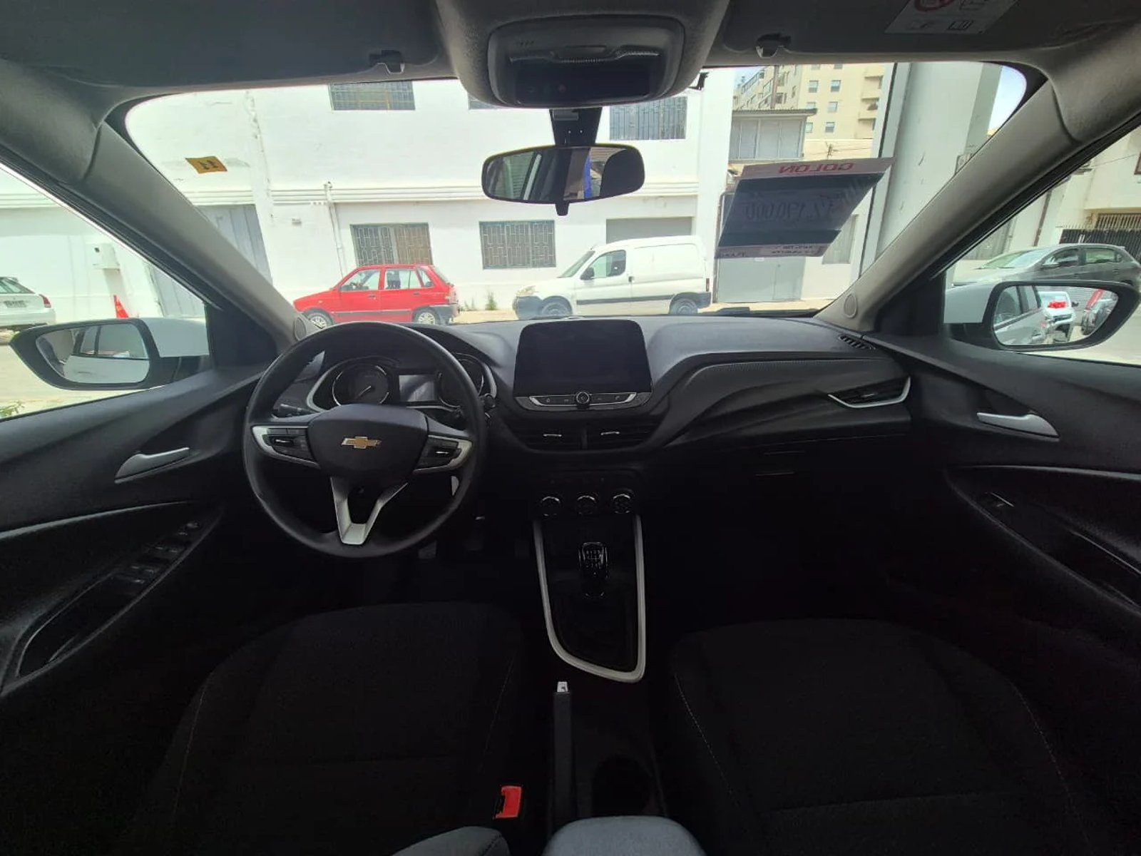 Chevrolet ONIX HB 2024 - Imagen 7 de 9