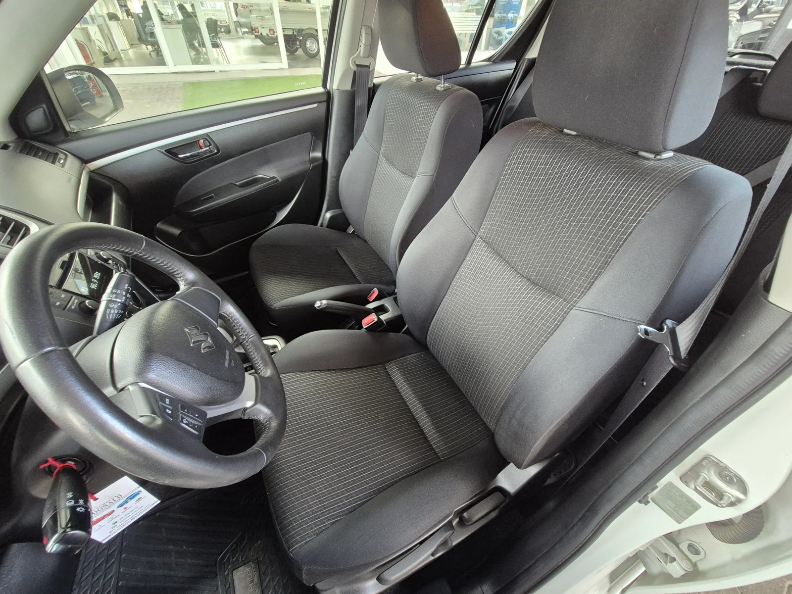 Suzuki SWIFT GLS HB 1.2 AUT 2016 - Imagen 11 de 14