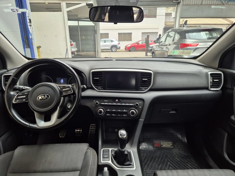 Kia SPORTAGE LX 2.0 2021 - Imagen 9 de 13