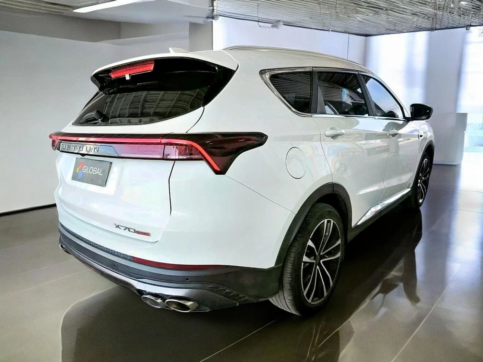 Jetour X70 PLUS 1.6 AUT 2024 - Foto 4 de 8