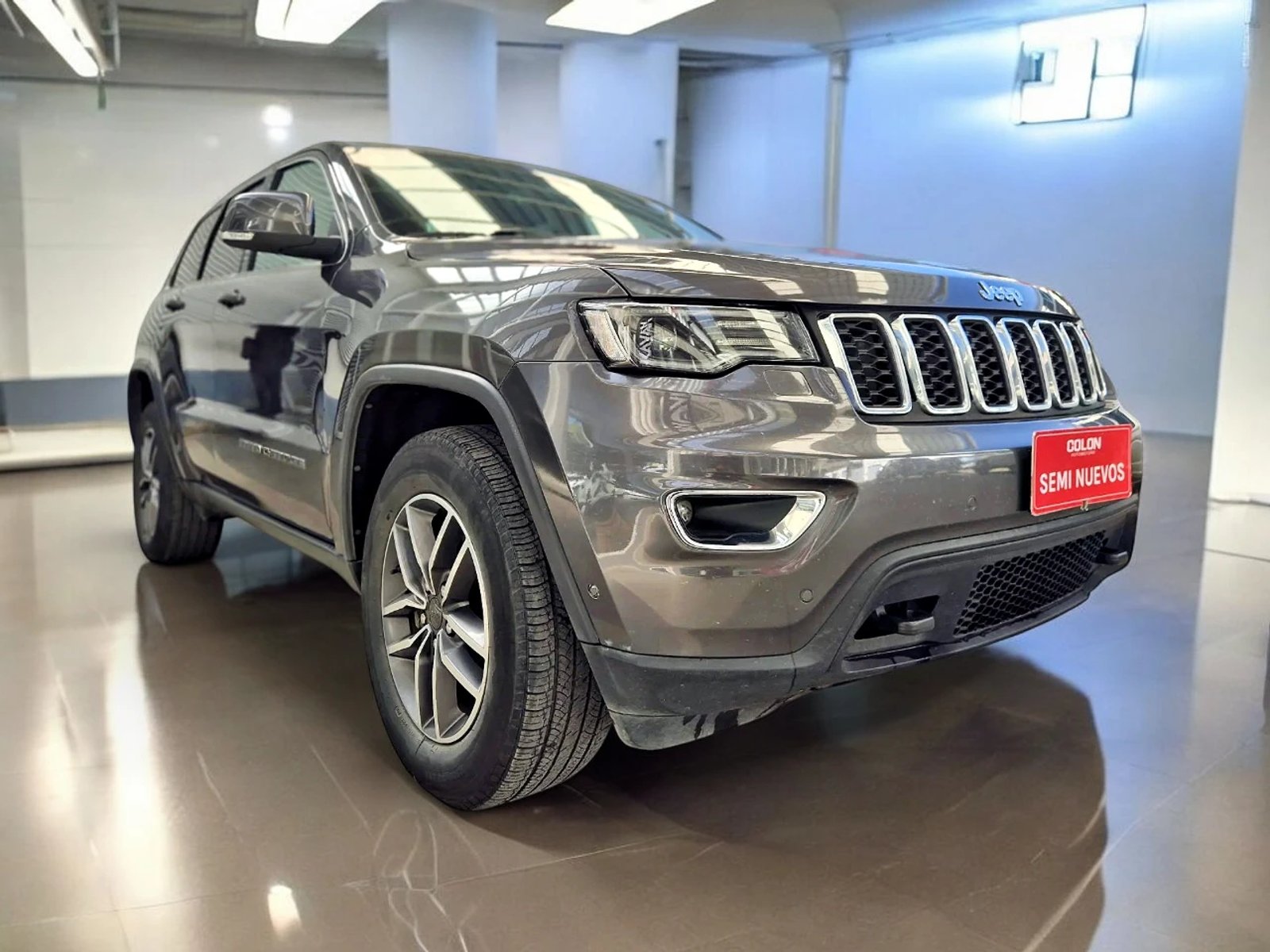 Jeep GRAND CHEROKEE LAREDO 4X2 3.6L 2021 - Foto 2 de 12