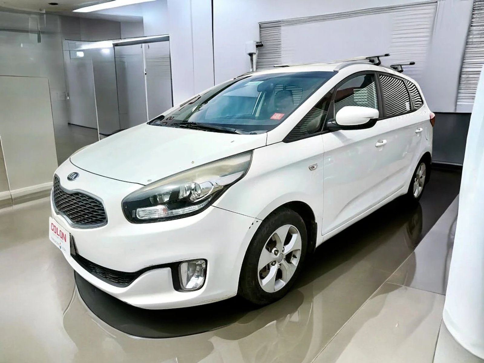 Kia CARENS 2016 - Foto 4 de 9