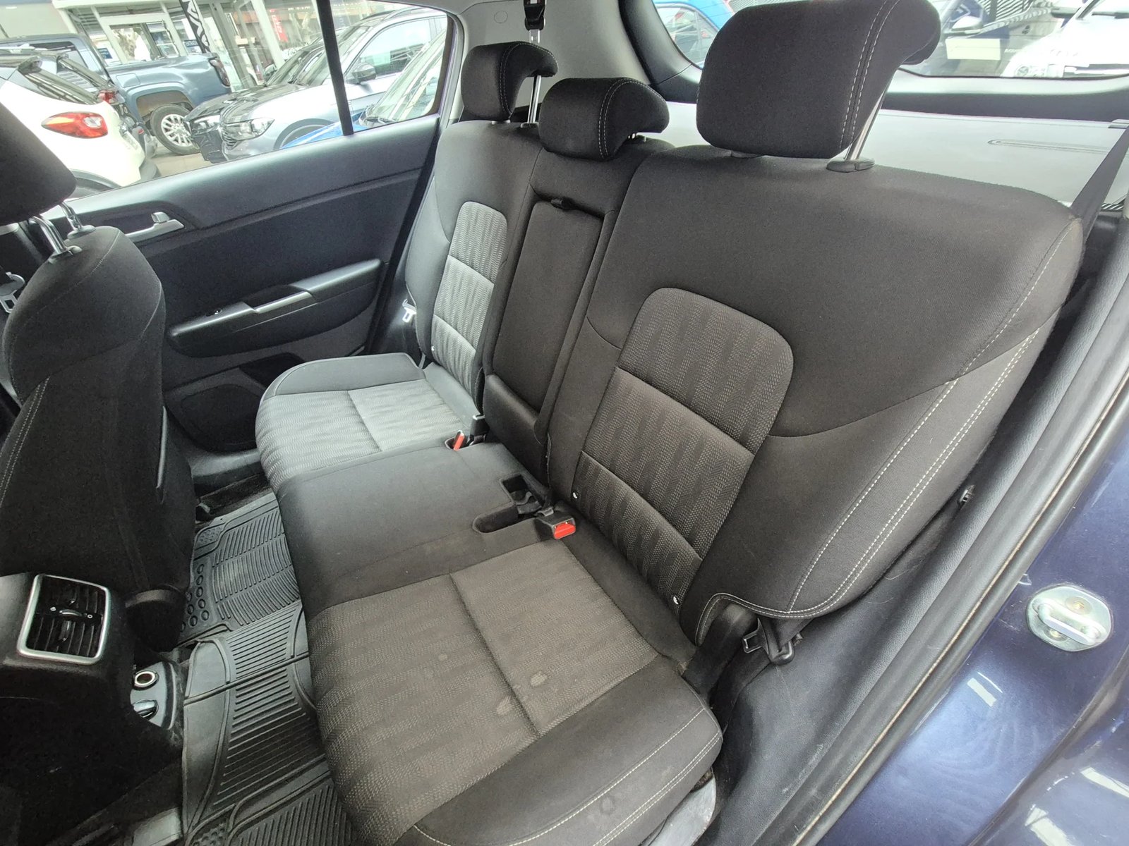 Kia SPORTAGE LX 2.0 2021 - Imagen 11 de 13