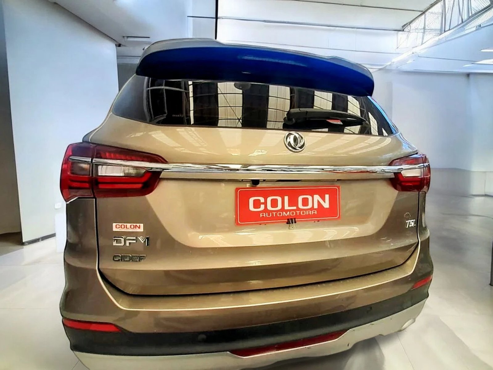 Dongfeng T5L 1.8T MT LUX 2024 - Foto 3 de 11