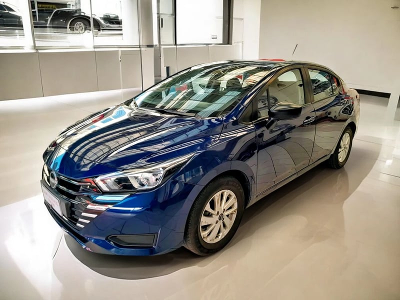 Nissan VERSA 2024