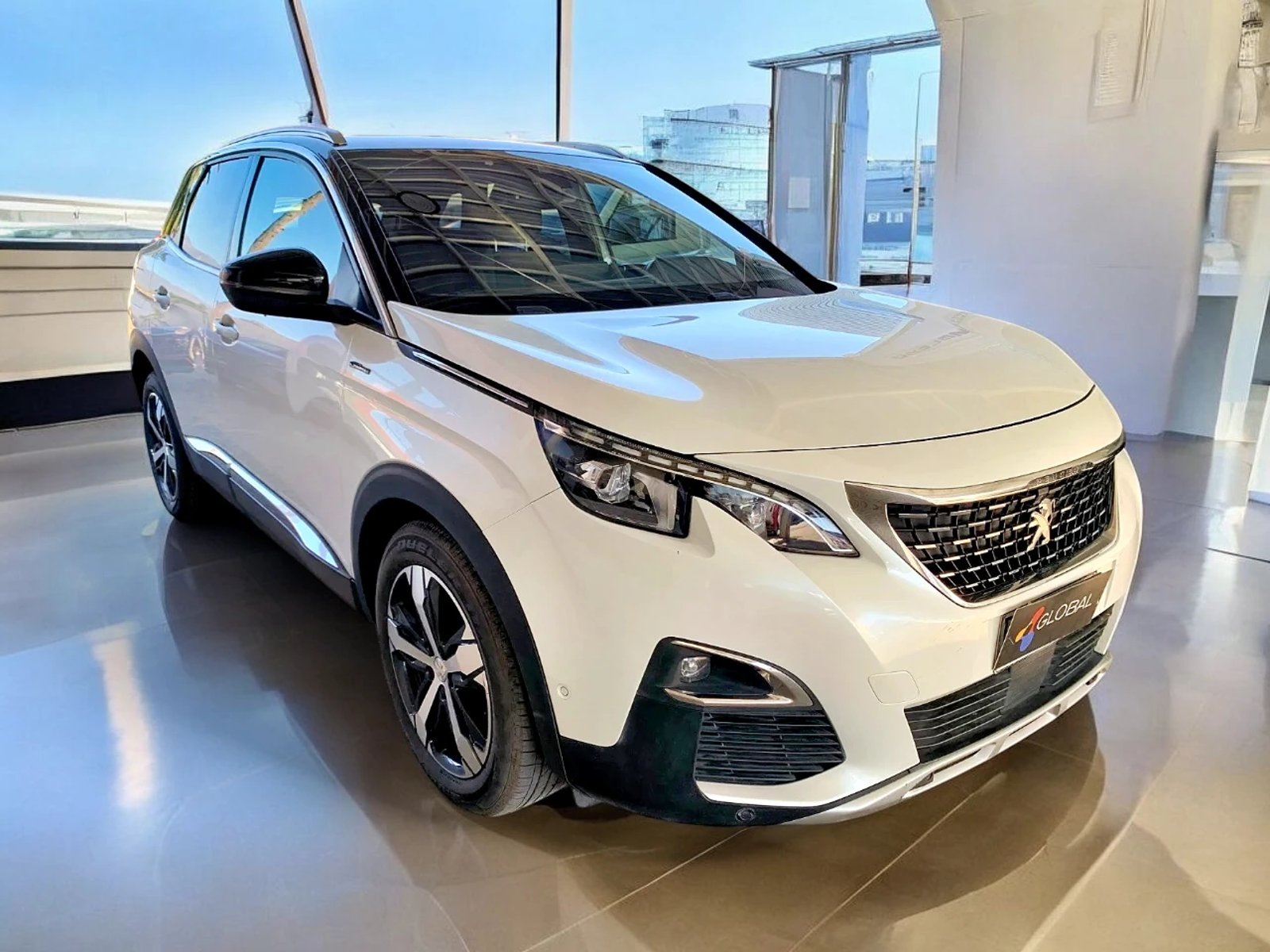Peugeot 3008 GT BLUEHDI 130 EAT8 2021 - Foto 2 de 9