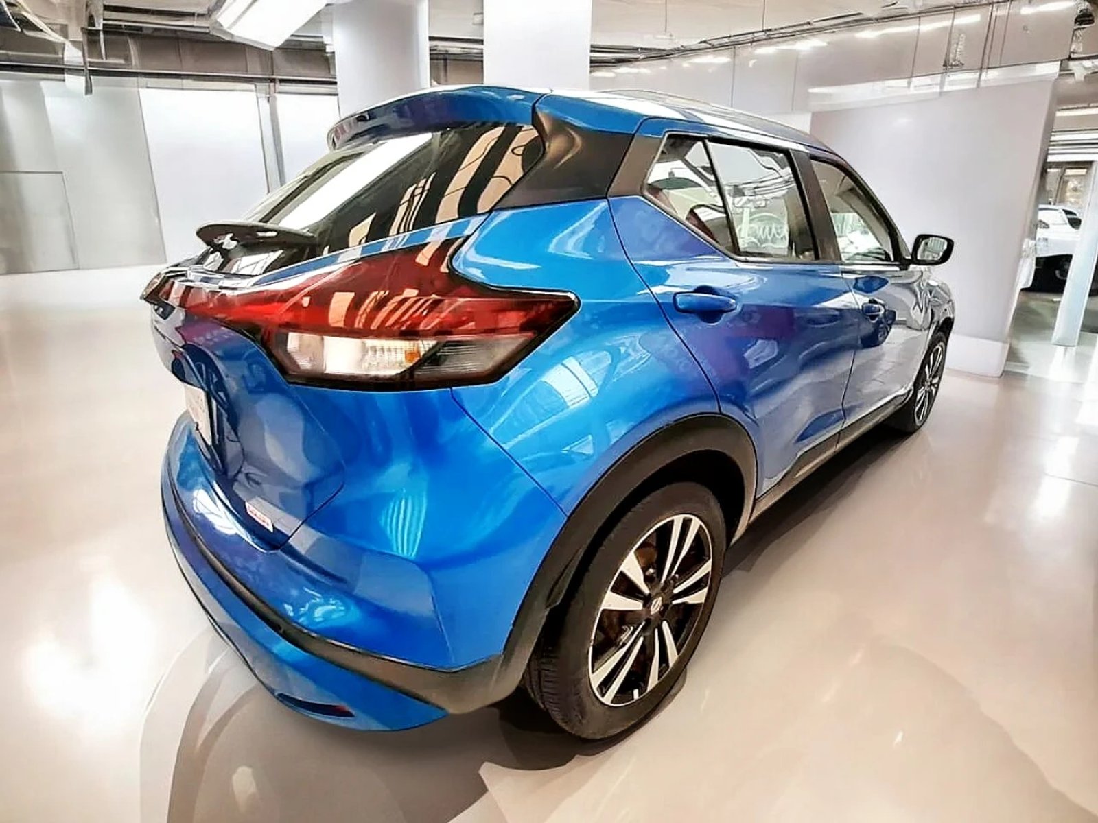 Nissan KICKS ADVANCE MT 2022 - Foto 3 de 9