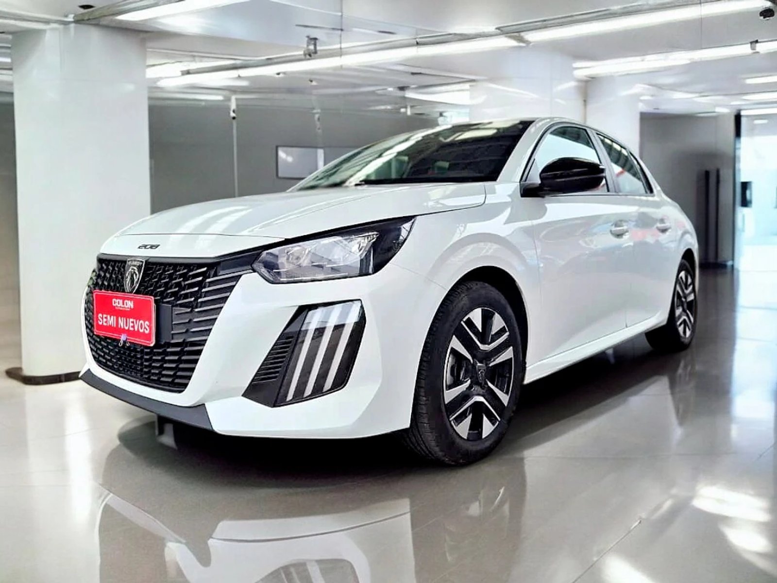 Peugeot 208 MCA ACTIVE PURETECH 75HP MT 2025 - Foto 3 de 13