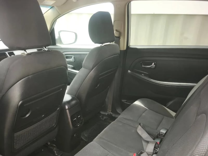 Kia CARENS 2016 - Imagen 8 de 9
