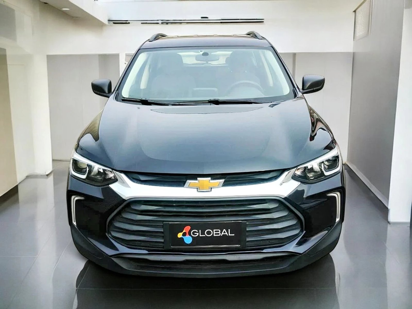Chevrolet TRACKER 1.2T LS MT 2022 - Foto 2 de 6