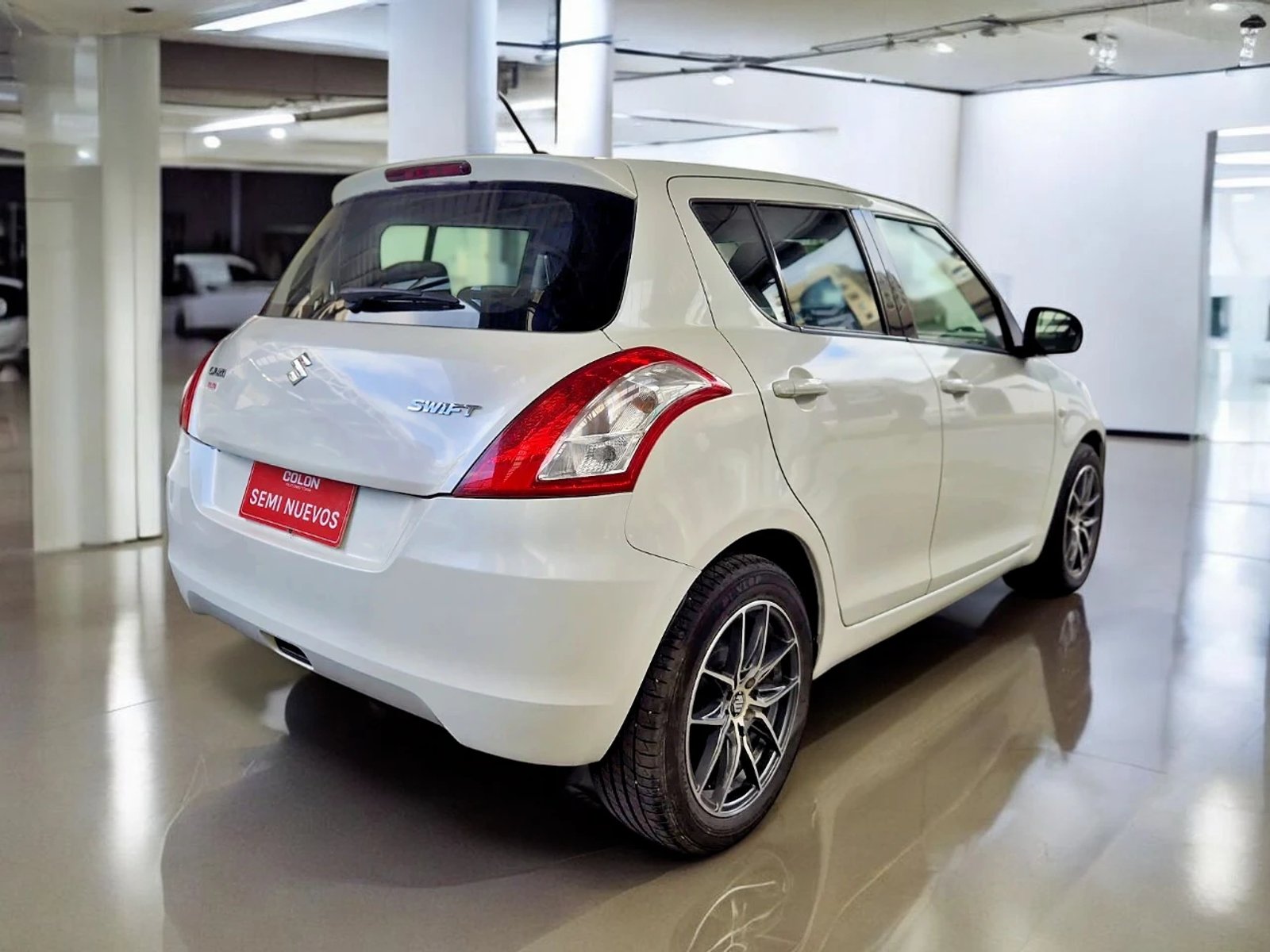Suzuki SWIFT GLS HB 1.2 AUT 2016 - Foto 5 de 14