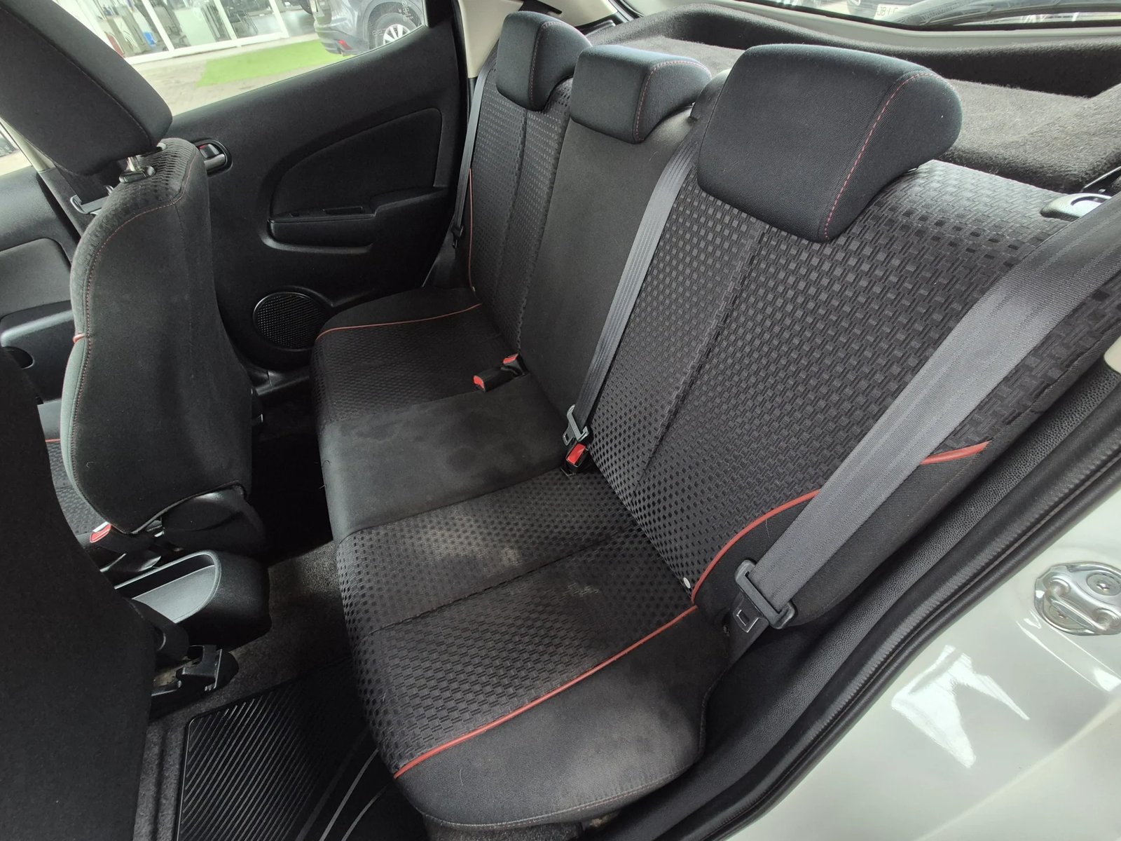 Mazda MAZDA2 SPORT S MT 2015 - Imagen 11 de 13